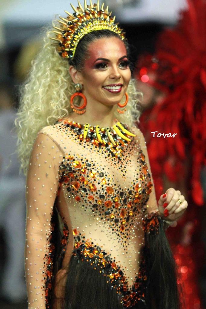 Rhinestone_jewelry_Suppliers_of_Carnival_Costume.jpg